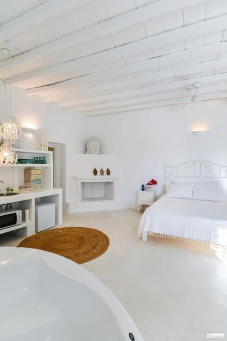 Nikis * Mykonos Town